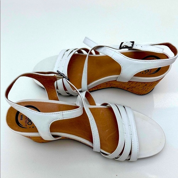 Abeo Loretta White Leather Orthotic Sandal: NWB - Picture 6 of 15